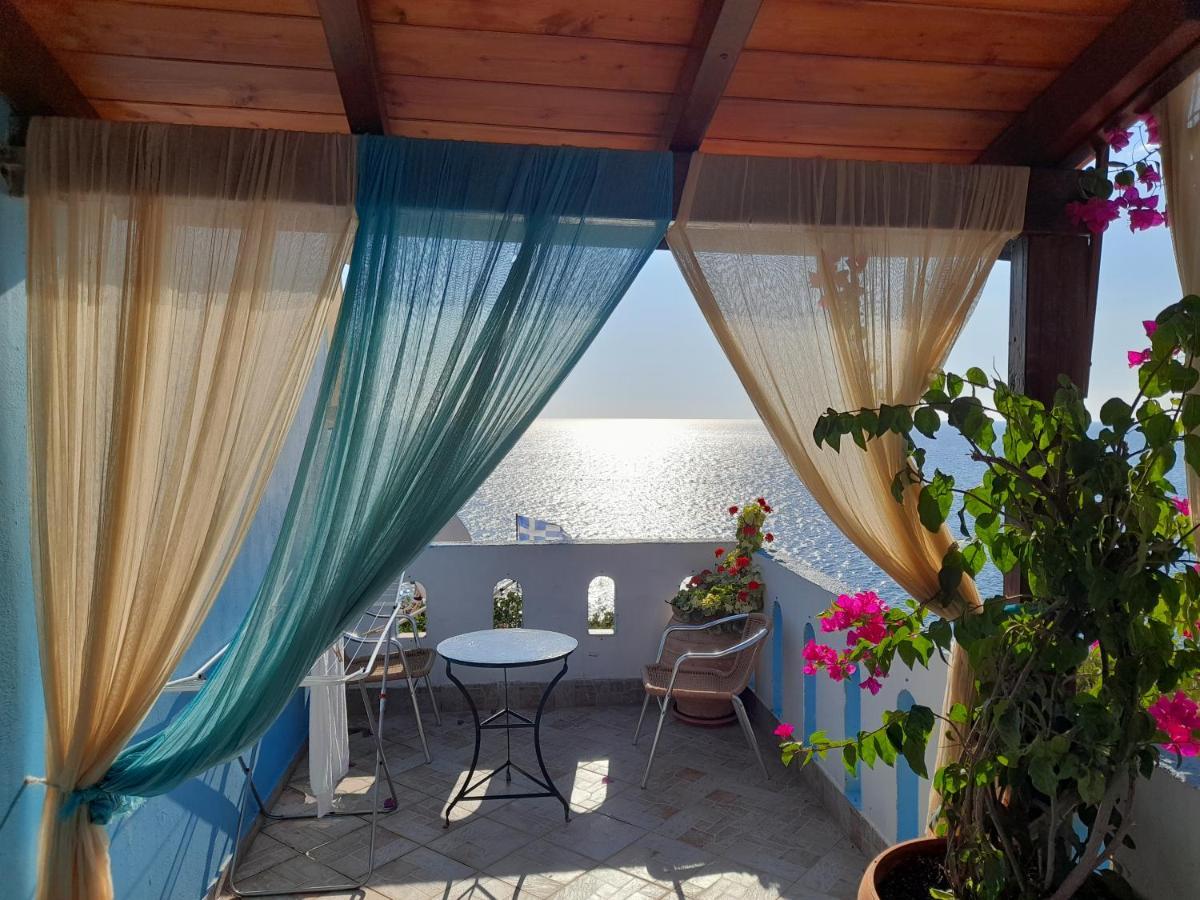 Delfini Aparthotel Akhladherí Exterior foto