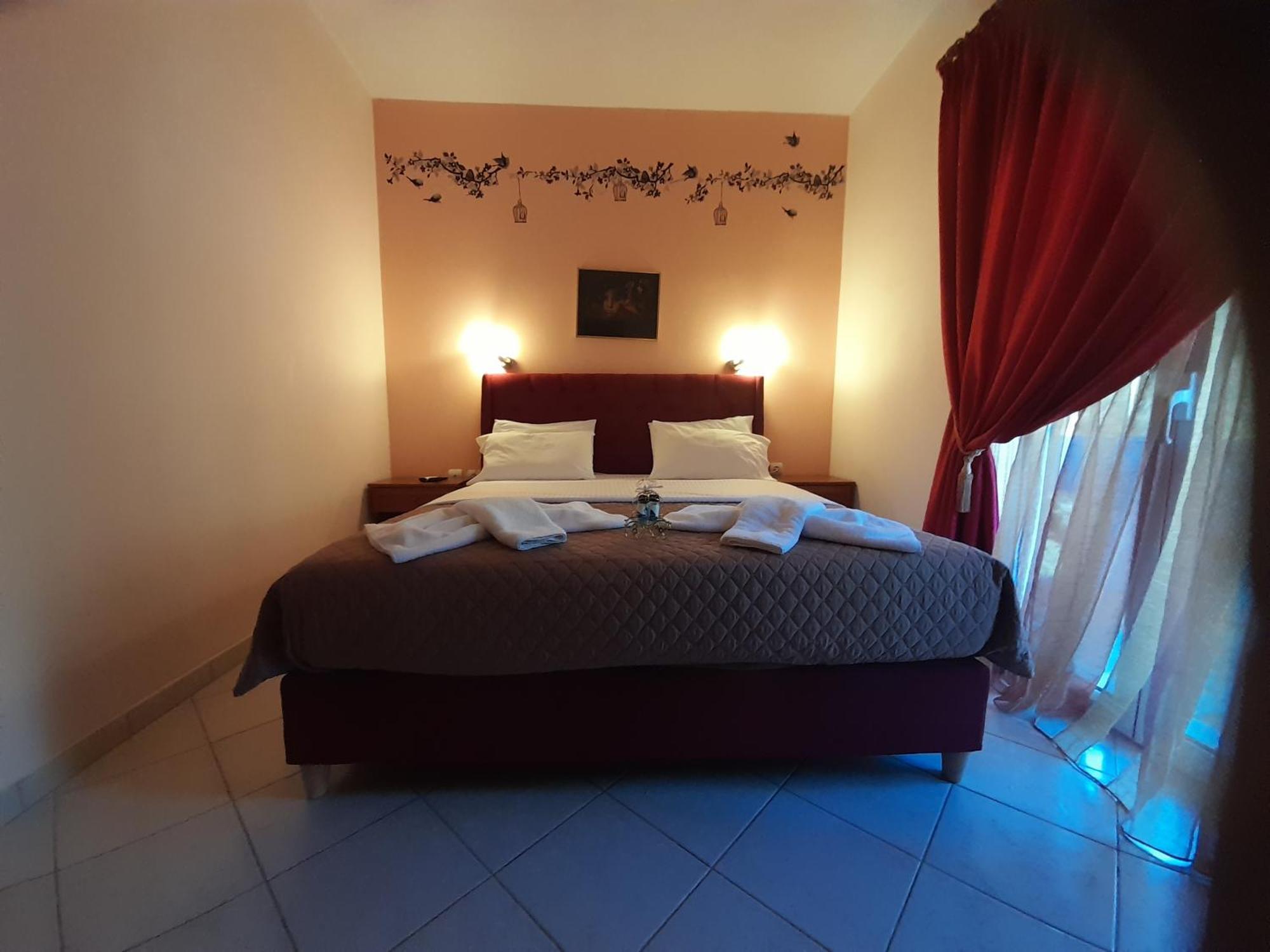 Delfini Aparthotel Akhladherí Exterior foto