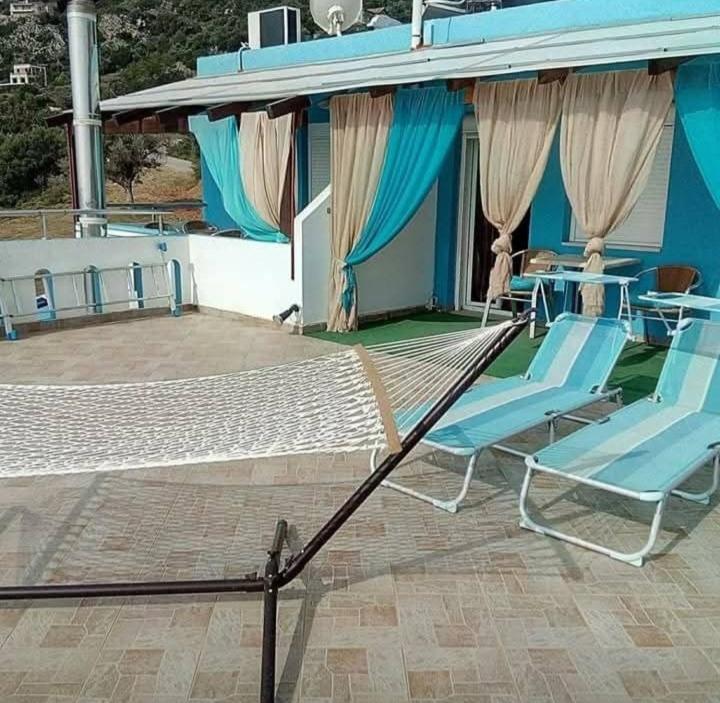 Delfini Aparthotel Akhladherí Exterior foto